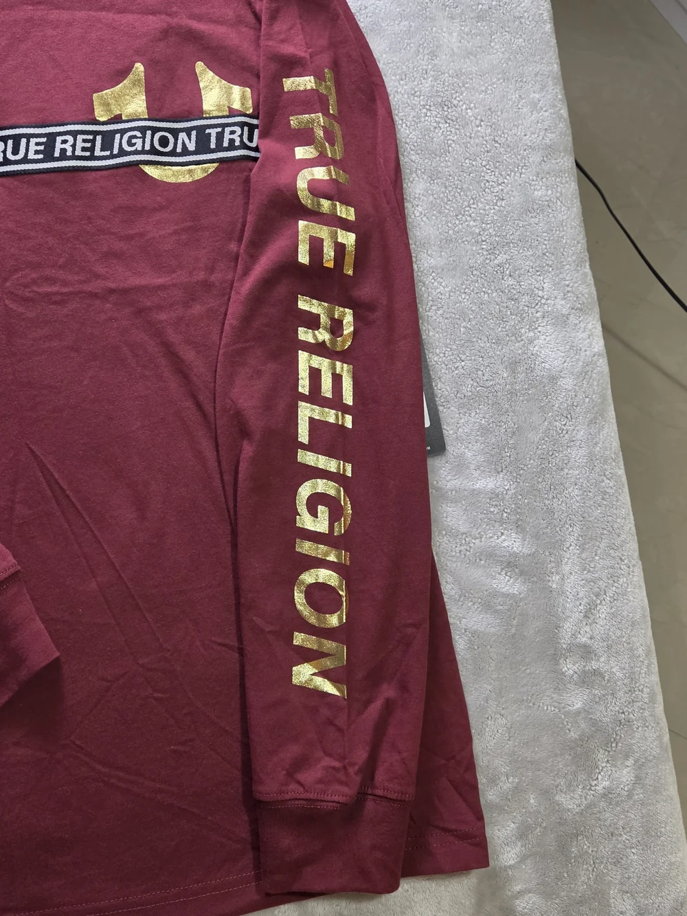NWT True Religion Foil Taping Long Sleeve Tee Men L Burgundy Gold Logo